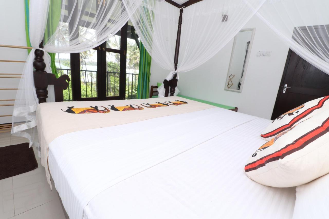 Aura Hotel Unawatuna Exterior photo